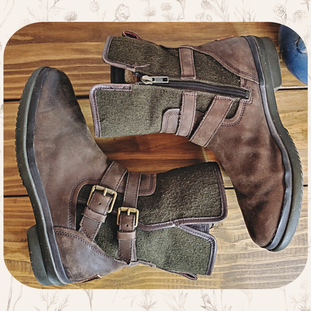 🕊️UGG Waterproof Leather Boots size 8.5